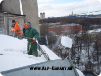 очистка кровли от сосулек