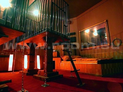 Отель Propeller Island City Lodge в Берлине